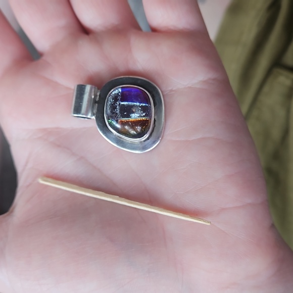 Sterling Silver Glass Pendant - Picture 4 of 8